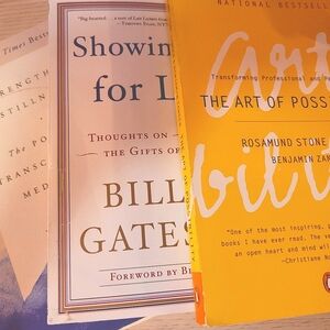 3x 📚 Books - Theme: Meditation/awareness/joy